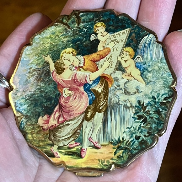 Vintage Stratton Romantic Sermon Makeup Compact - Picture 12 of 13